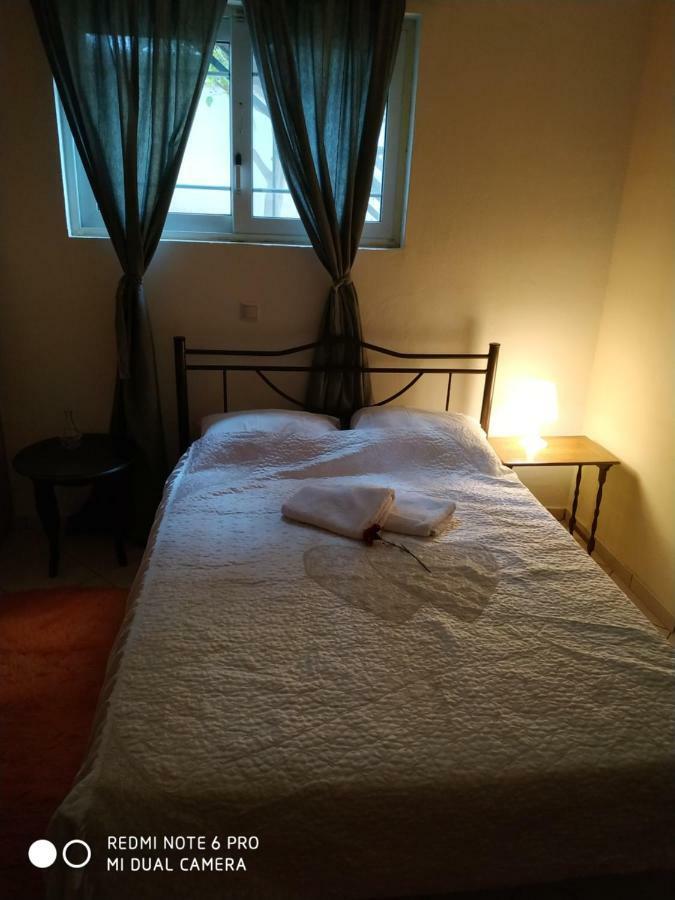 Stavros Apartments Artemida  Bagian luar foto