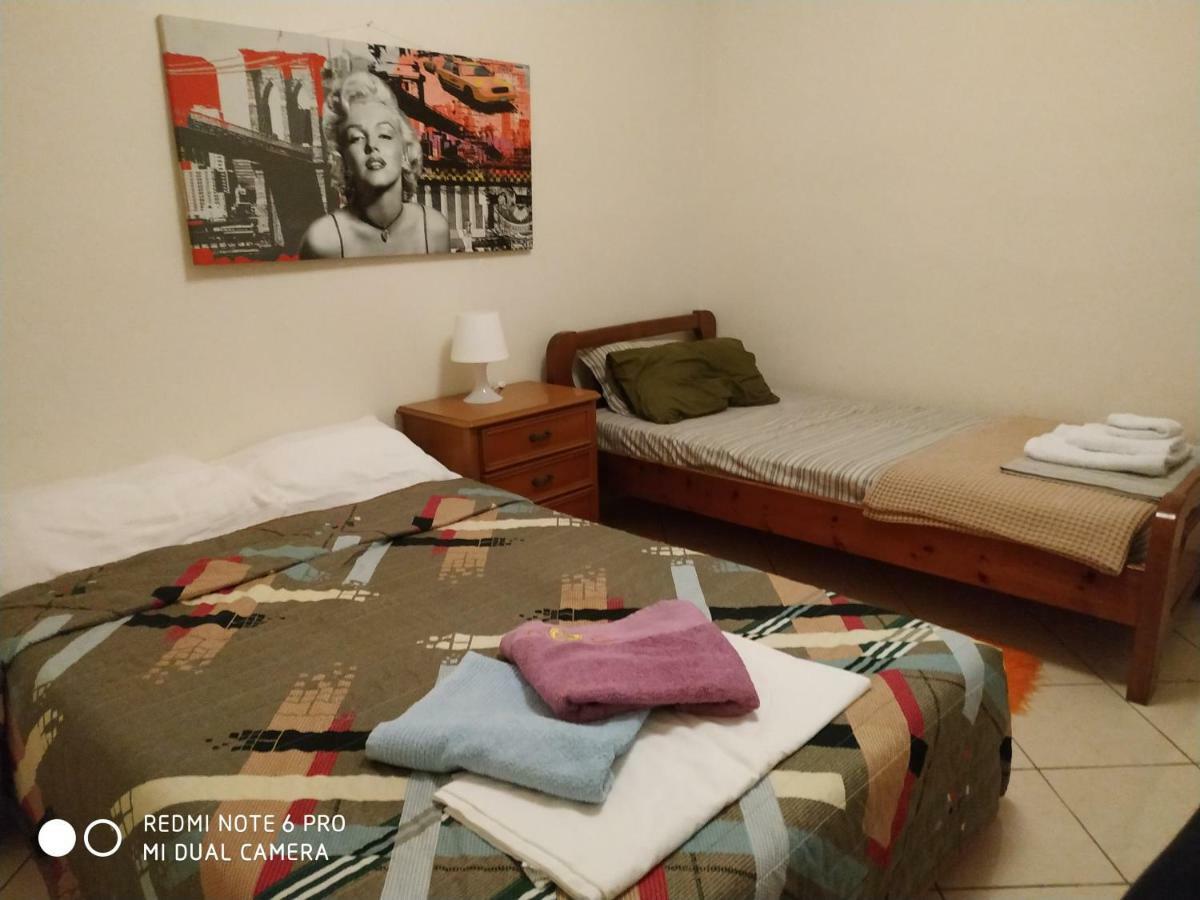 Stavros Apartments Artemida  Bagian luar foto